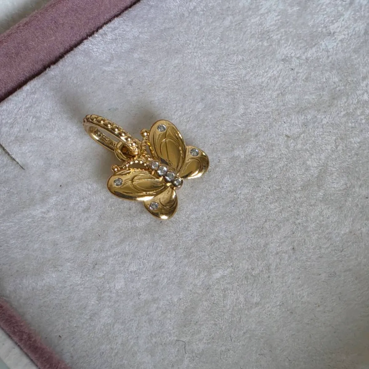 Pandora shine decorative butterfly pendant, - Image 1