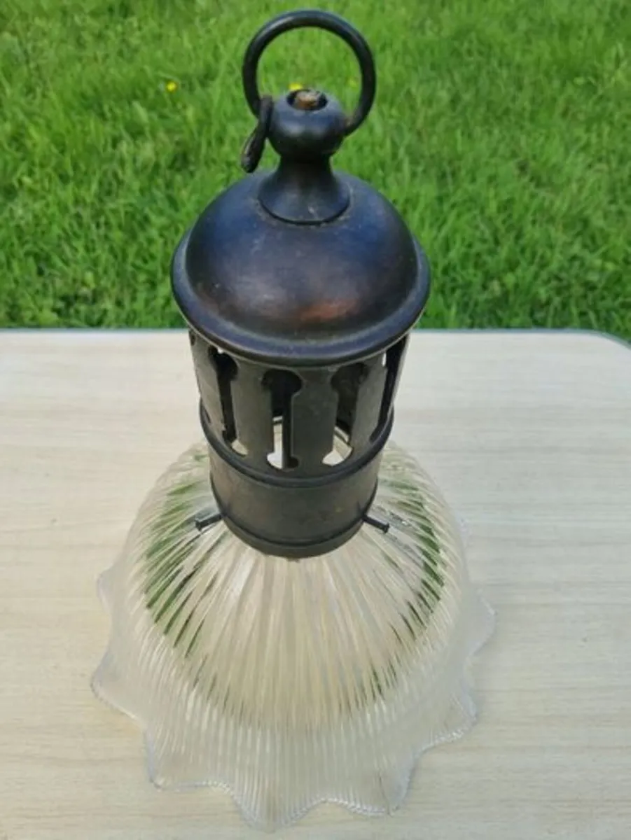 Original hanging ceiling lamp with a ribbed shade - Image 4