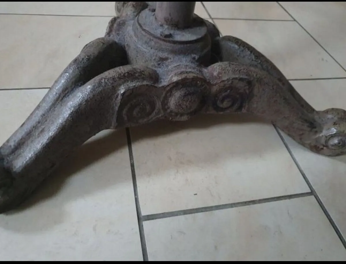 Tractor seat bar stool - Image 3