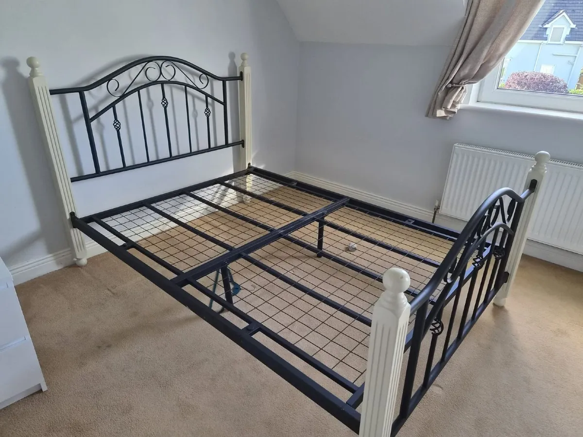 Double Bed x2 - Image 2