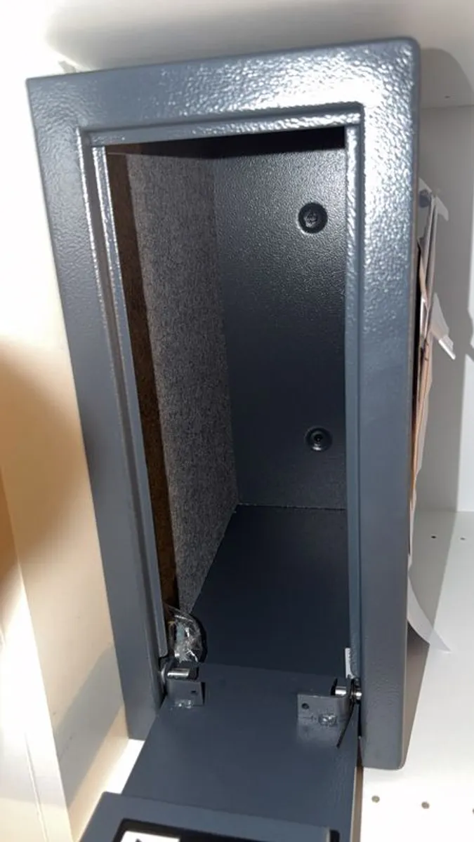 Burg Wachter Electronic Safe 60 euros  Must Go ASAP - Image 3