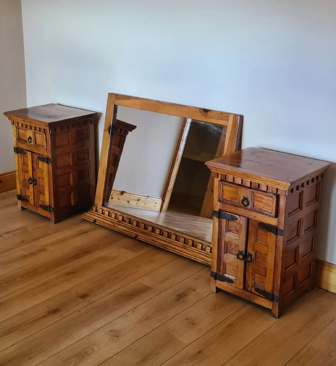 Rustic Bedroom Furniture Set - Image 1