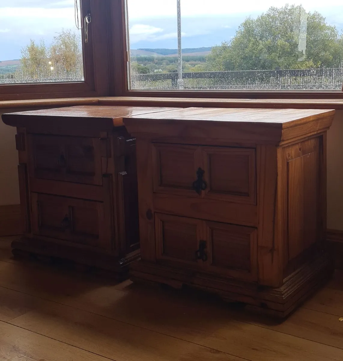 Coffee tables / Bedside lockers - Image 1