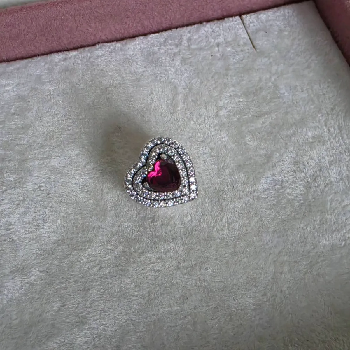 Pandora sparkling levelled heart charm - Image 3