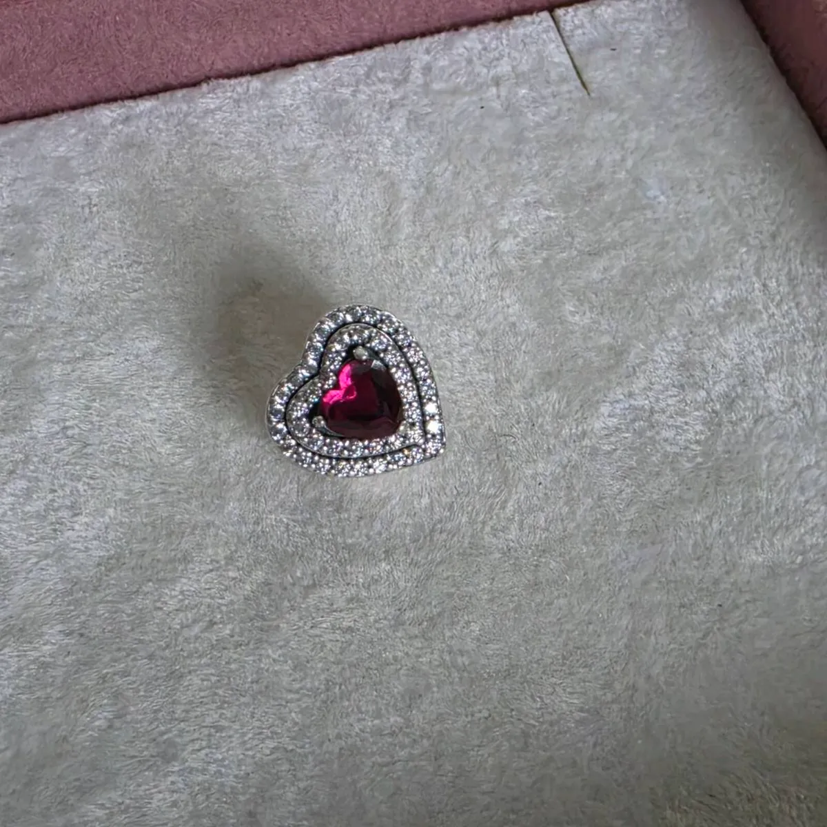 Pandora sparkling levelled heart charm - Image 4