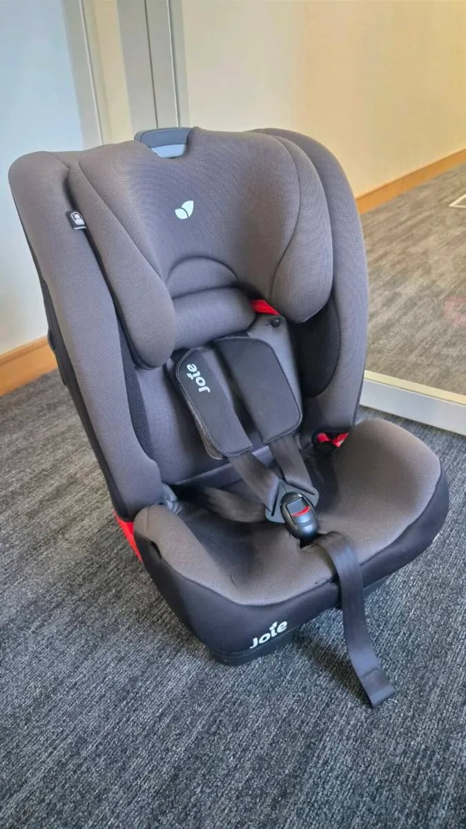 Joie Baby Car Seat - Image 1