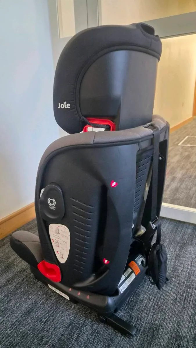 Joie Baby Car Seat - Image 4