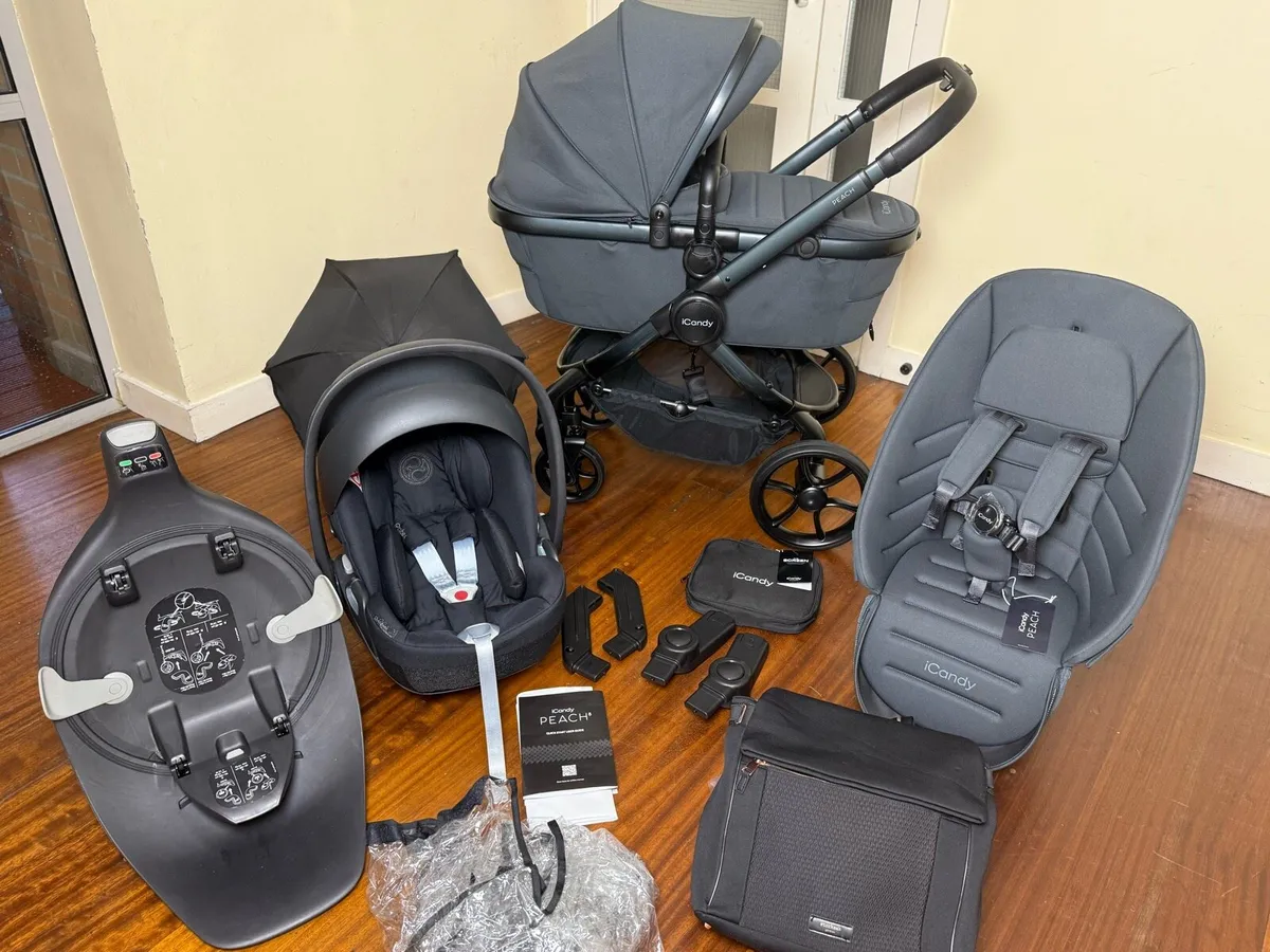 Icandy peach 8 Cybex cloud T carseat isofix base - Image 1
