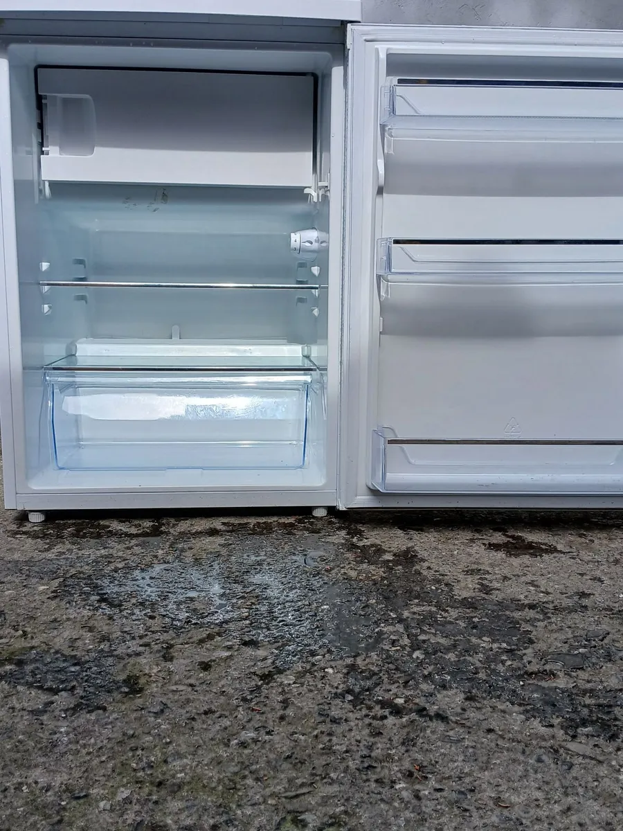 EX DISPLAY BRAND NEW UNDER COUNTER FRIDGE FREEZER - Image 2