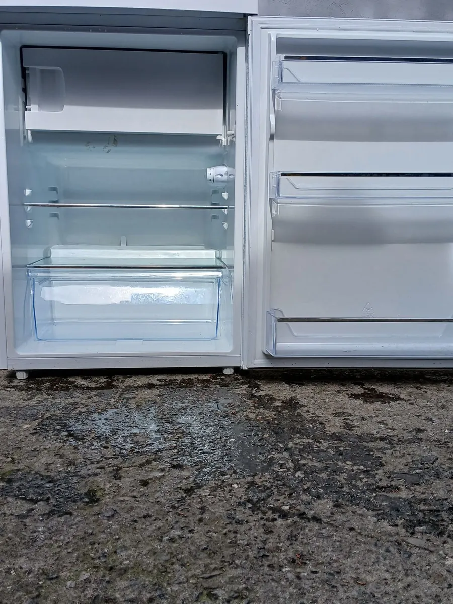 EX DISPLAY BRAND NEW UNDER COUNTER FRIDGE FREEZER - Image 3