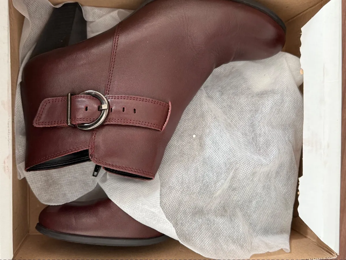 Ladies ankle boots - Image 4