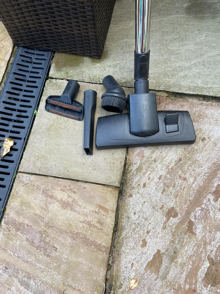 Vacmaster.  Wet &. Dry.  Vacuum - Image 3