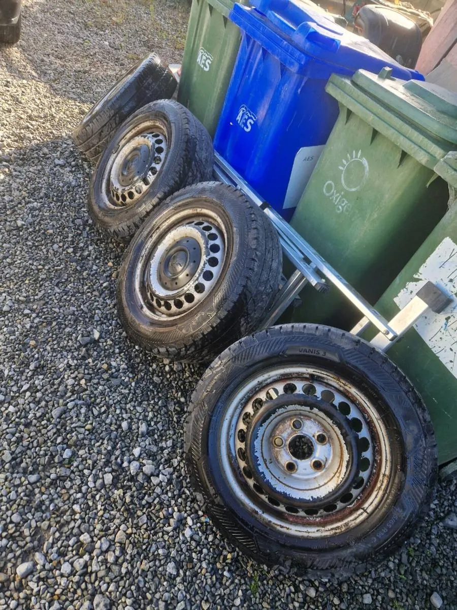 4 vw 16`` wheels & 90% Tyres - Image 2