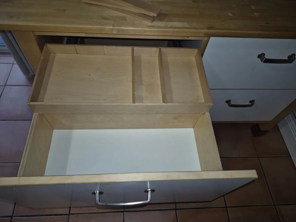 Kitchen unit/island - Image 2
