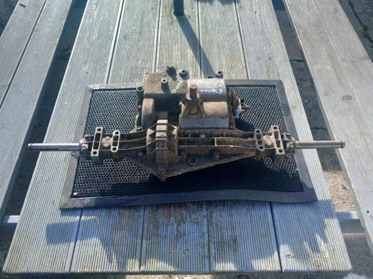 Countax/Westwood manual transmission for sale - Image 3