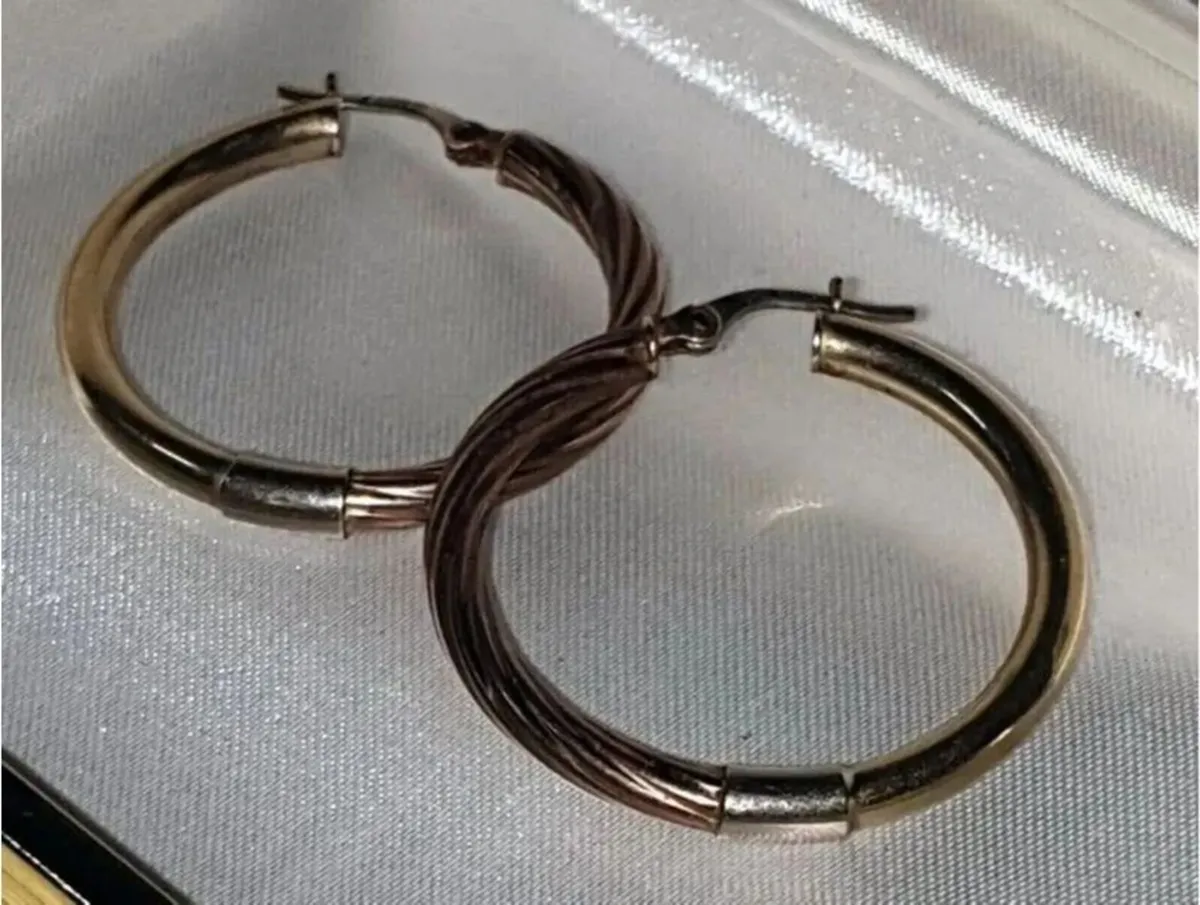 Vintage 14k Gold Duo Pattern Hoops - Image 3