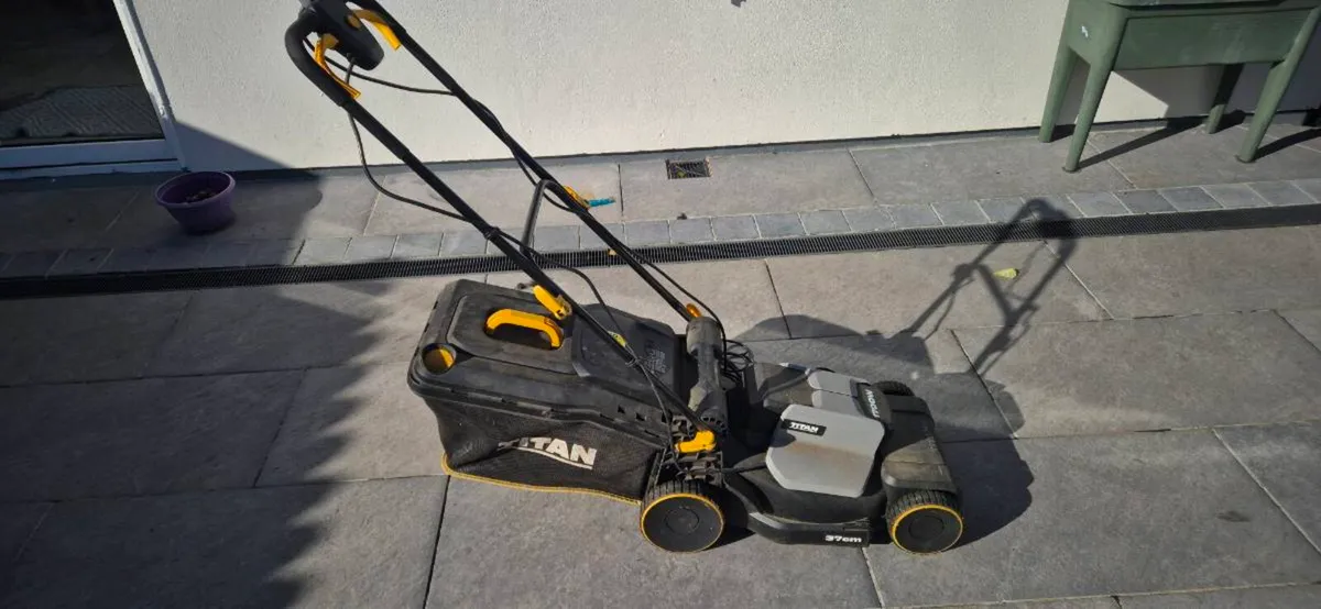 Titan 1700W 37cm Lawnmower Electric - Image 1