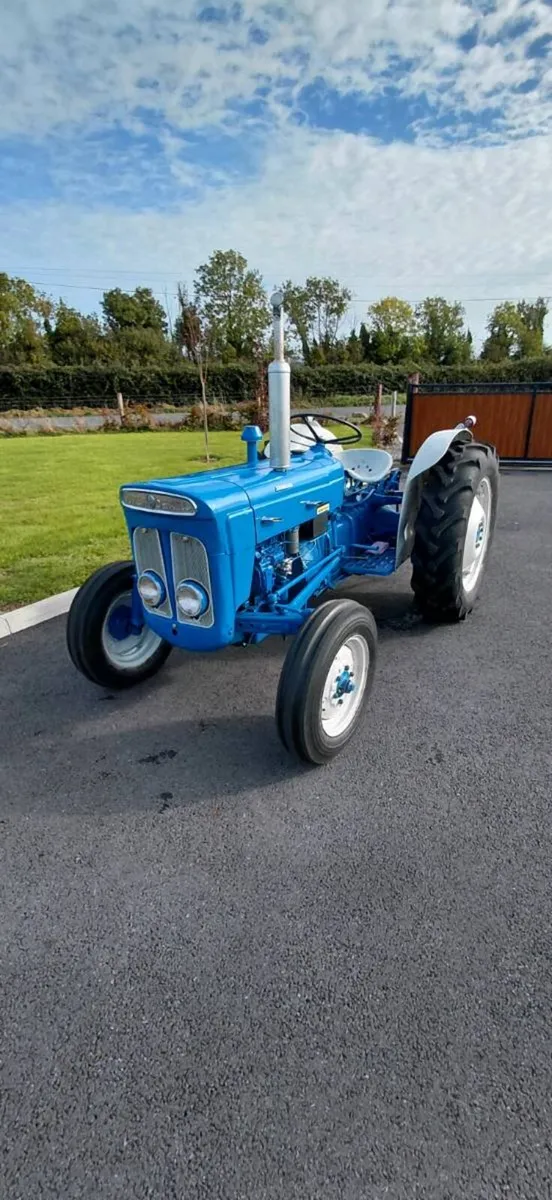 Fordson Super Dexta - Image 2