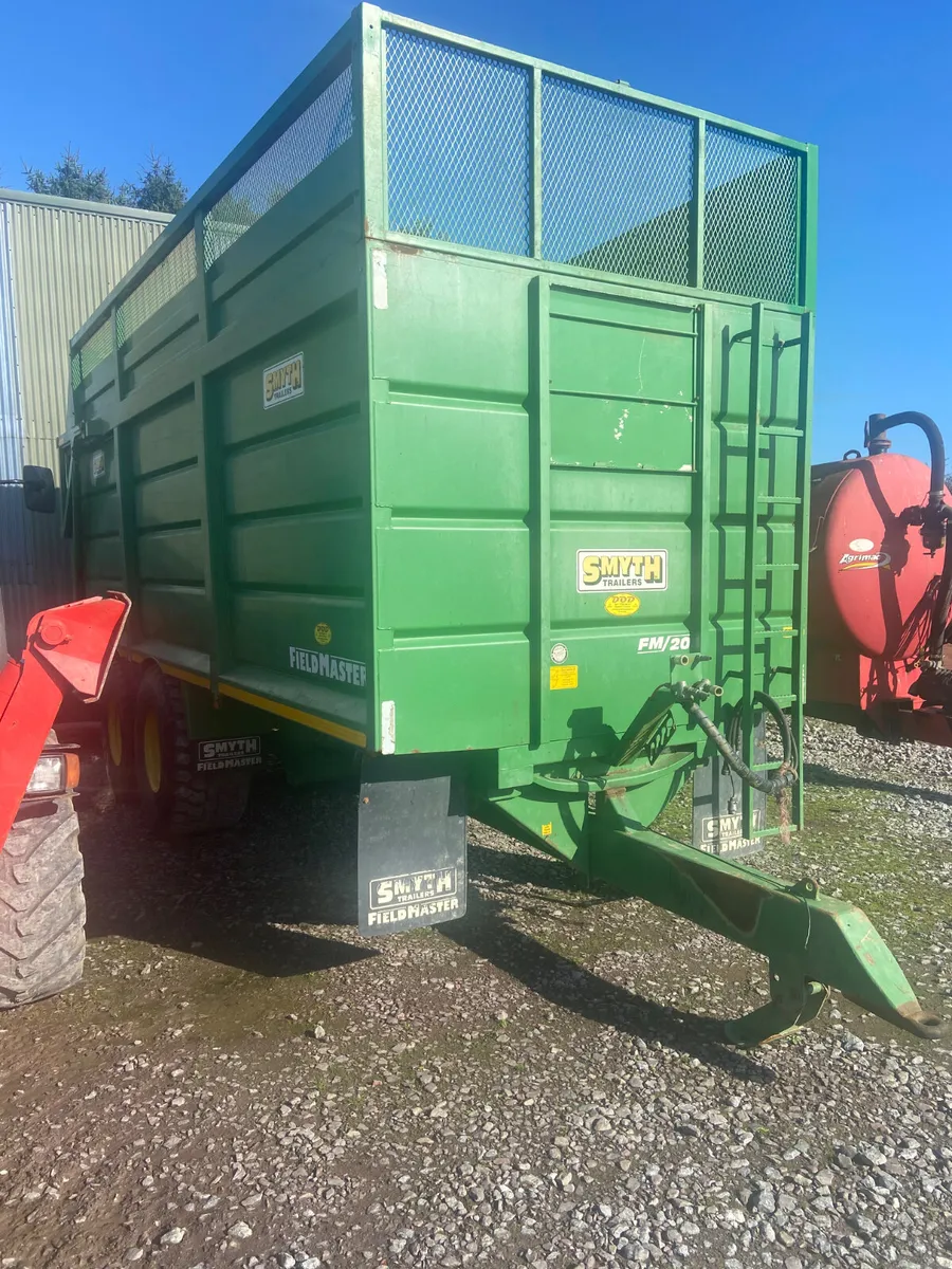 Smyth 20F silage/grain trailer - Image 1