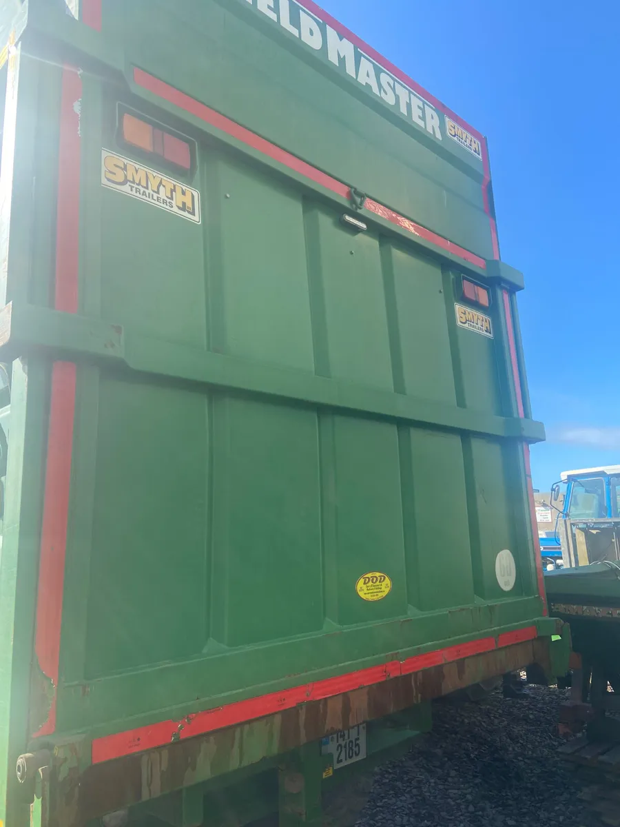 Smyth 20F silage/grain trailer - Image 3
