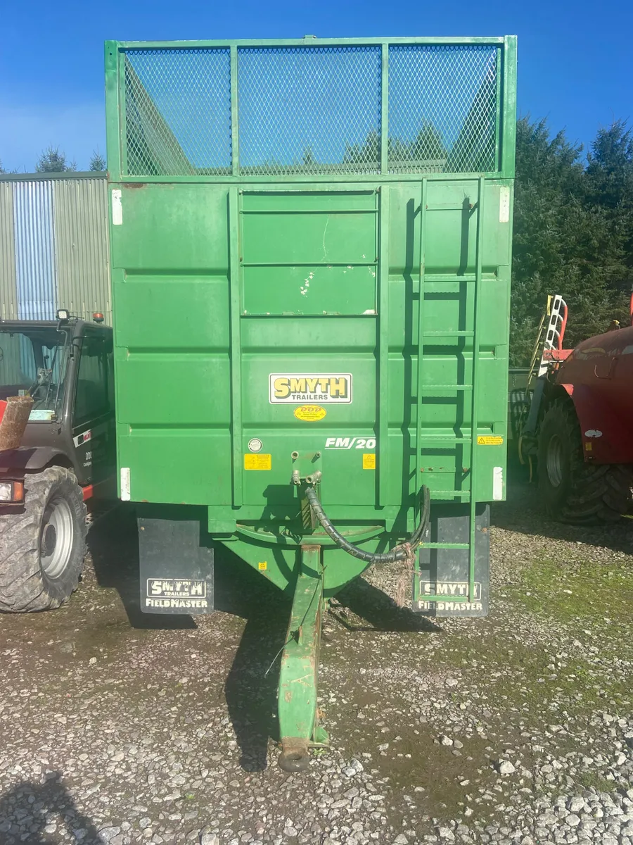 Smyth 20F silage/grain trailer - Image 2