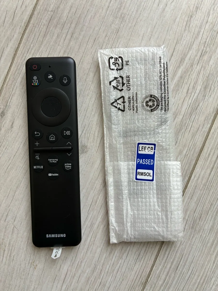 Genuine Samsung Smart TV Solar Remote - Image 1
