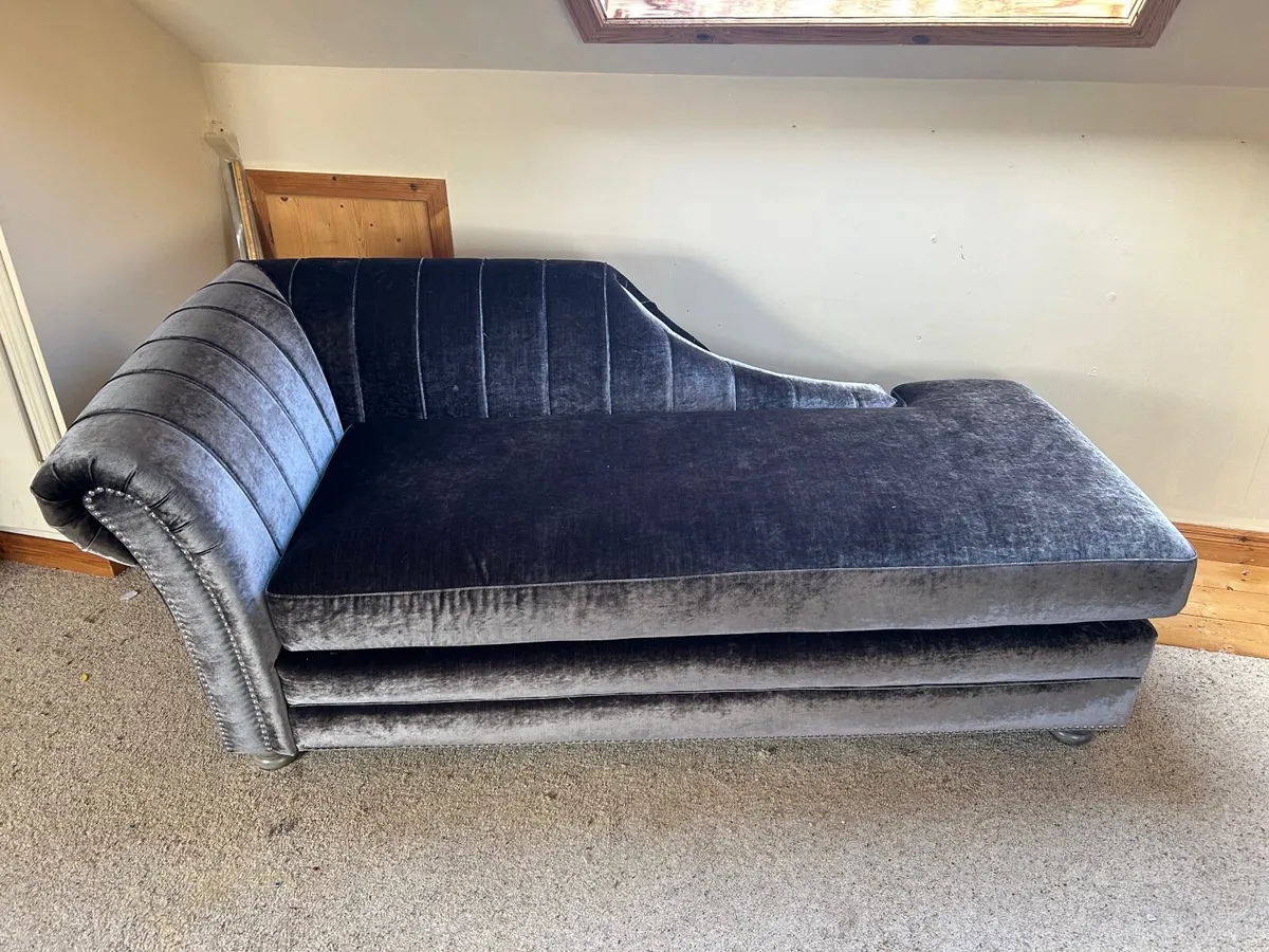 Chaise Lounge Couch - Image 1