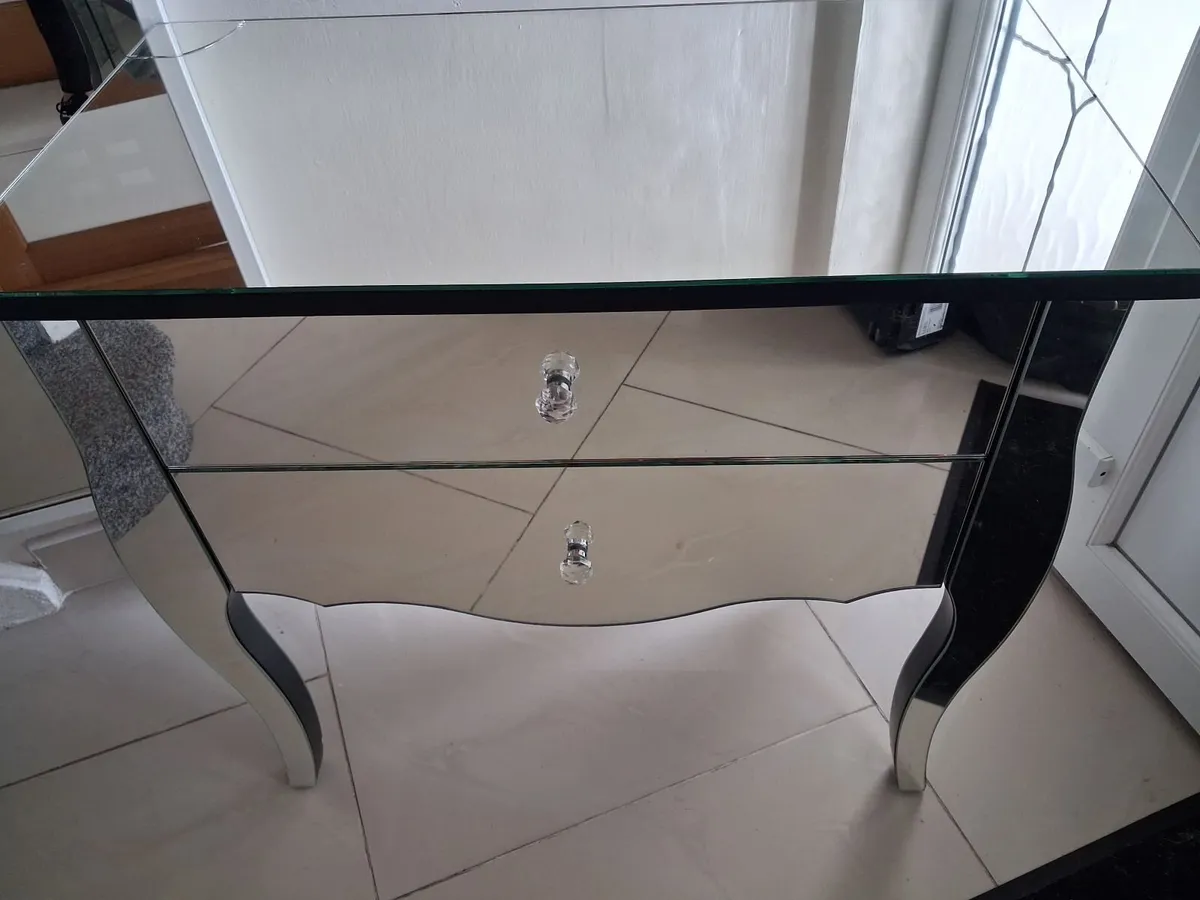 Mirrored table - Image 2