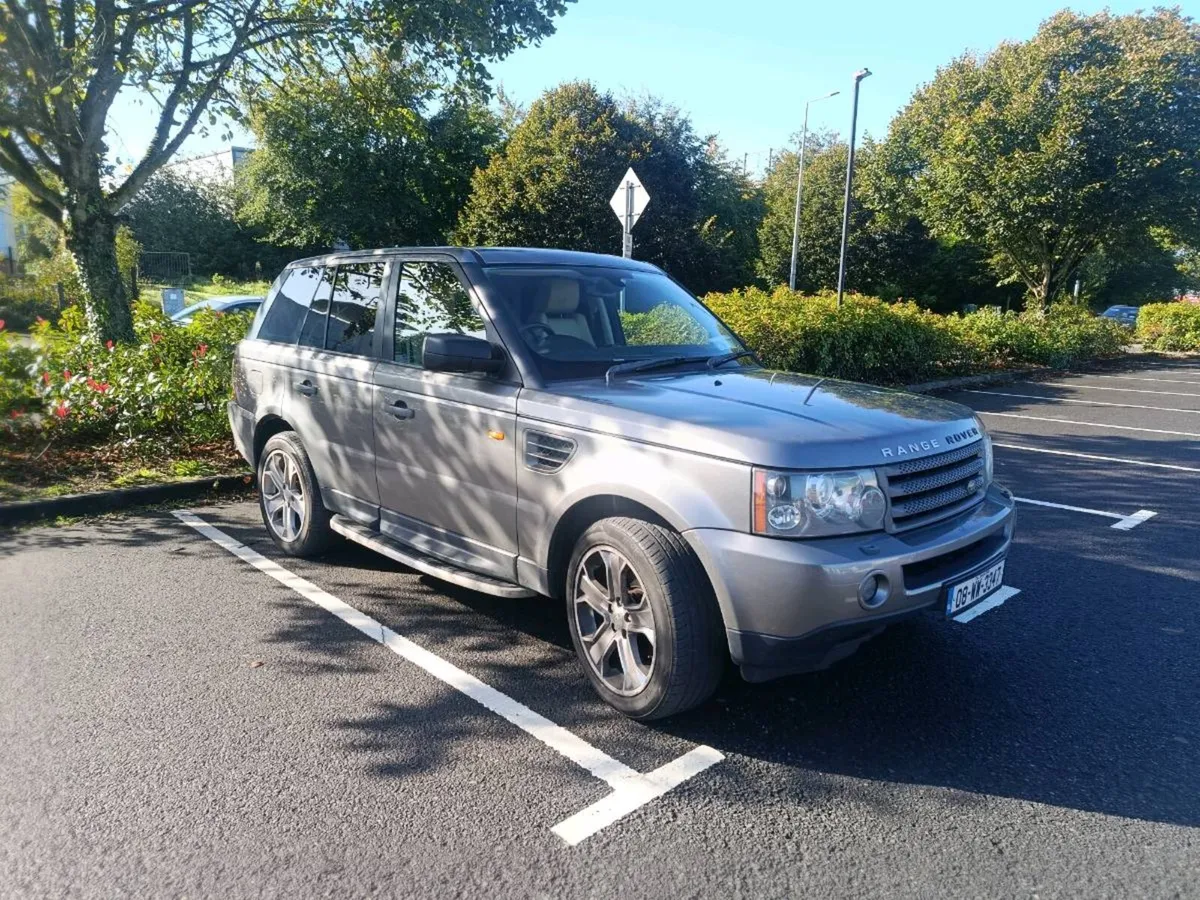 Range Rover Sport 5 Seats Crew Cab Certified - Image 1