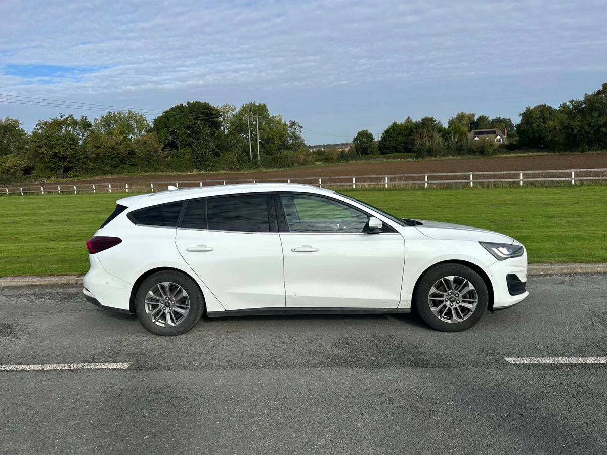 Ford Focus Estate 2023 TAX 02/27 - Image 3