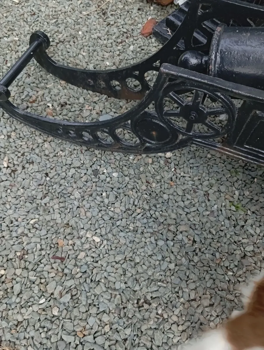 Antique style cast iron cannons - Image 3