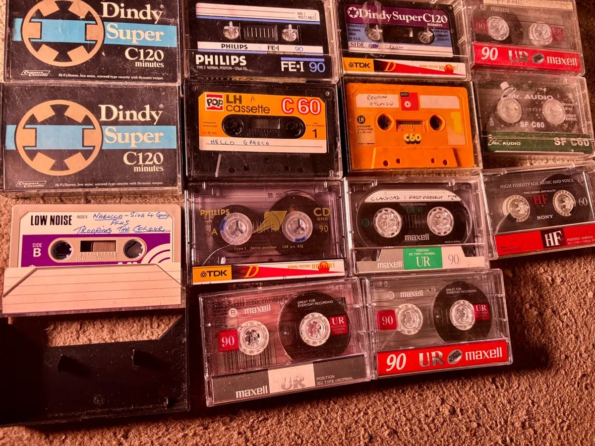 Various recordable Audio cassettes in cases - Image 3