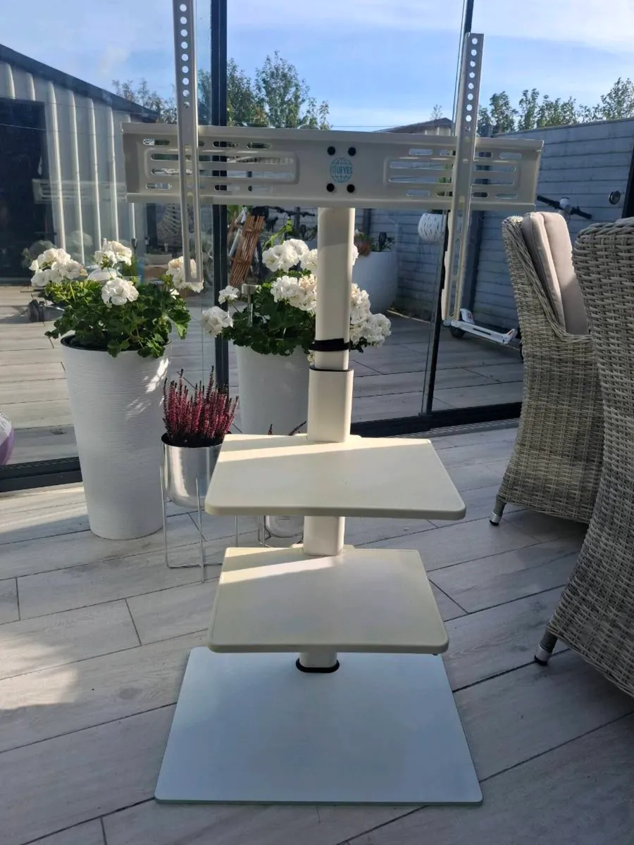 Tv stand - Image 1