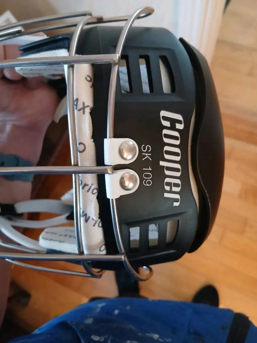 Cooper hurling helmet - Image 4