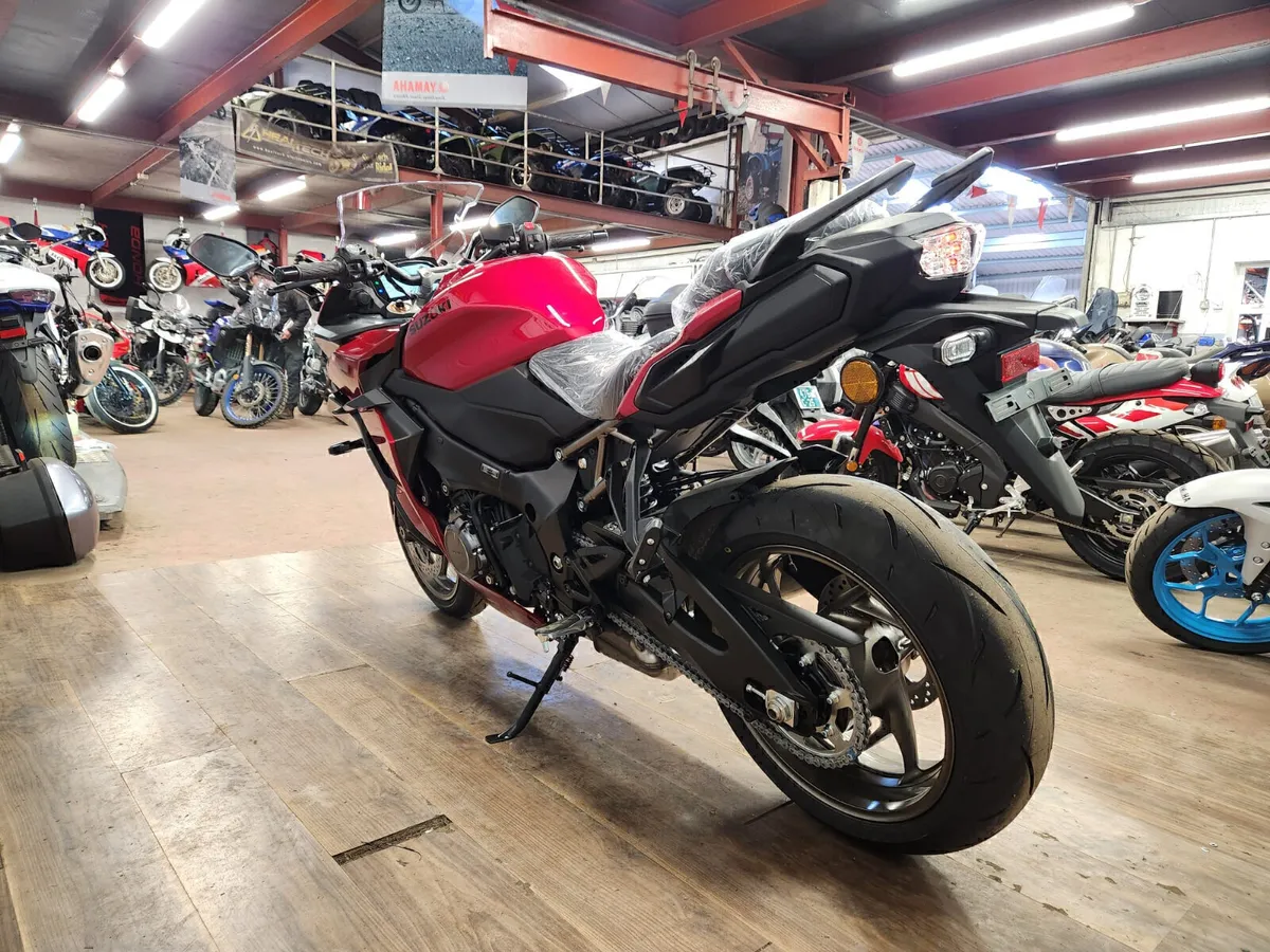 Suzuki GSXS1000GT - Image 3