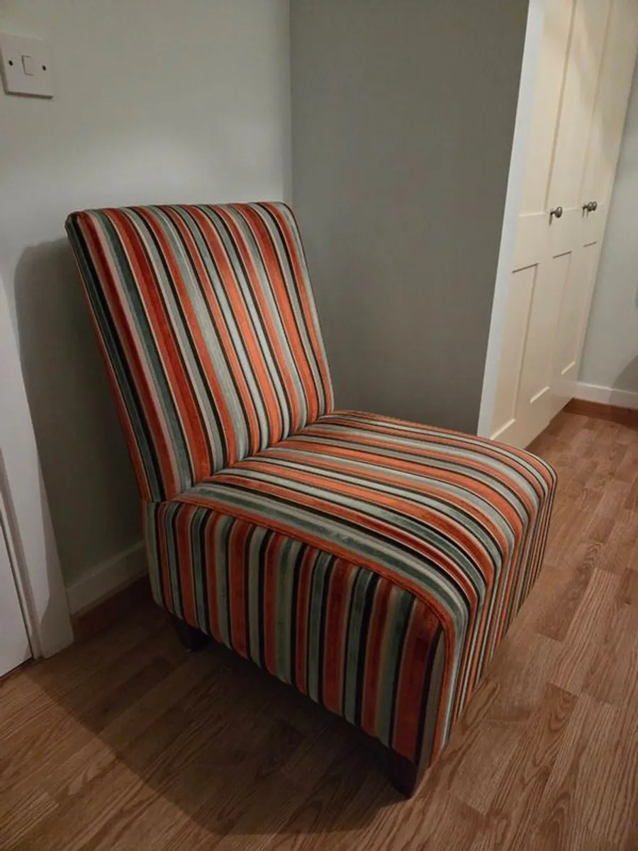 Contemporary Luxury Chair - Image 1