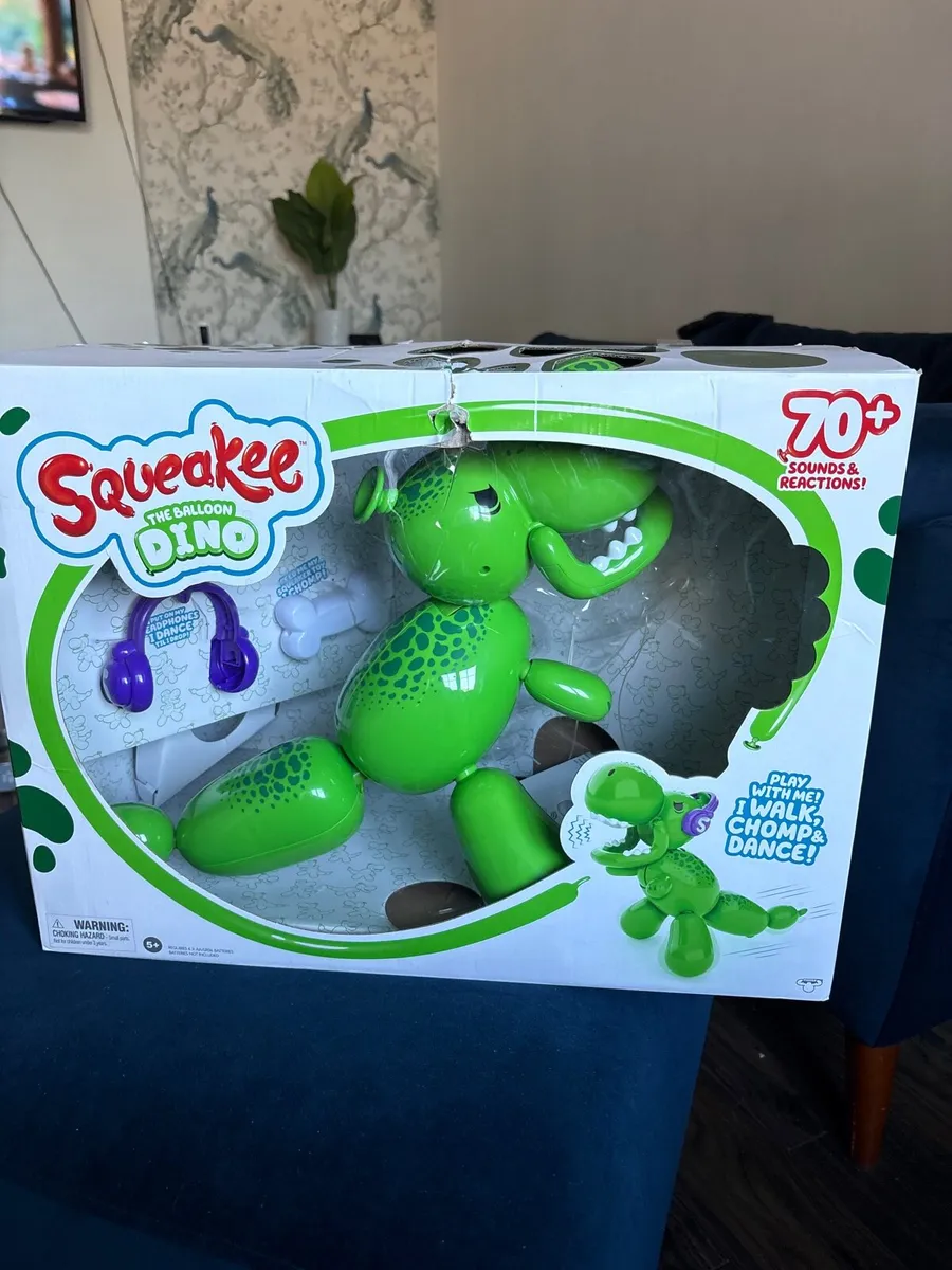 Squeakee the balloon dino
