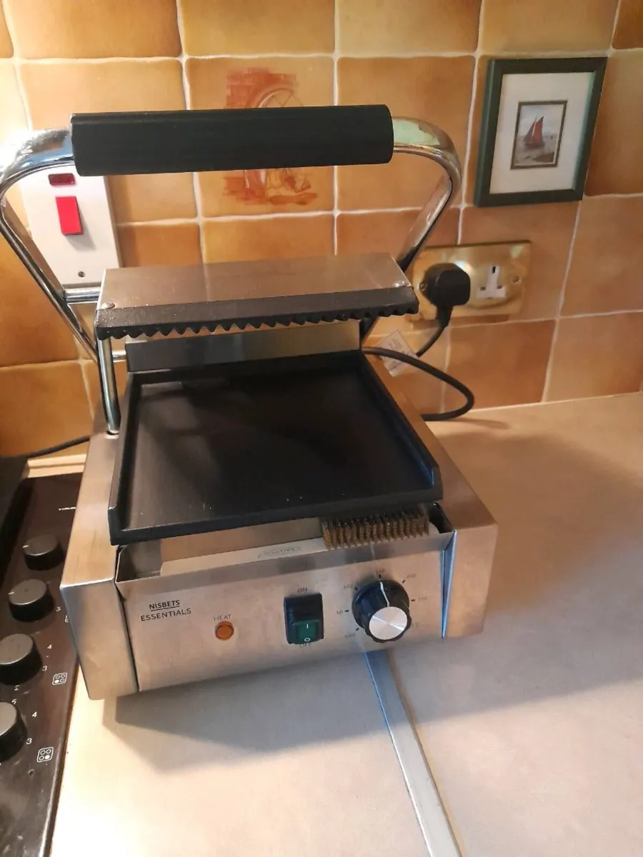 Contact grill