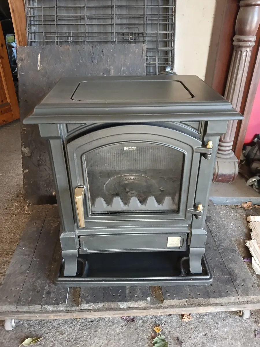 Nestor Martin 5 kw oil stove fully refurbished - Image 1