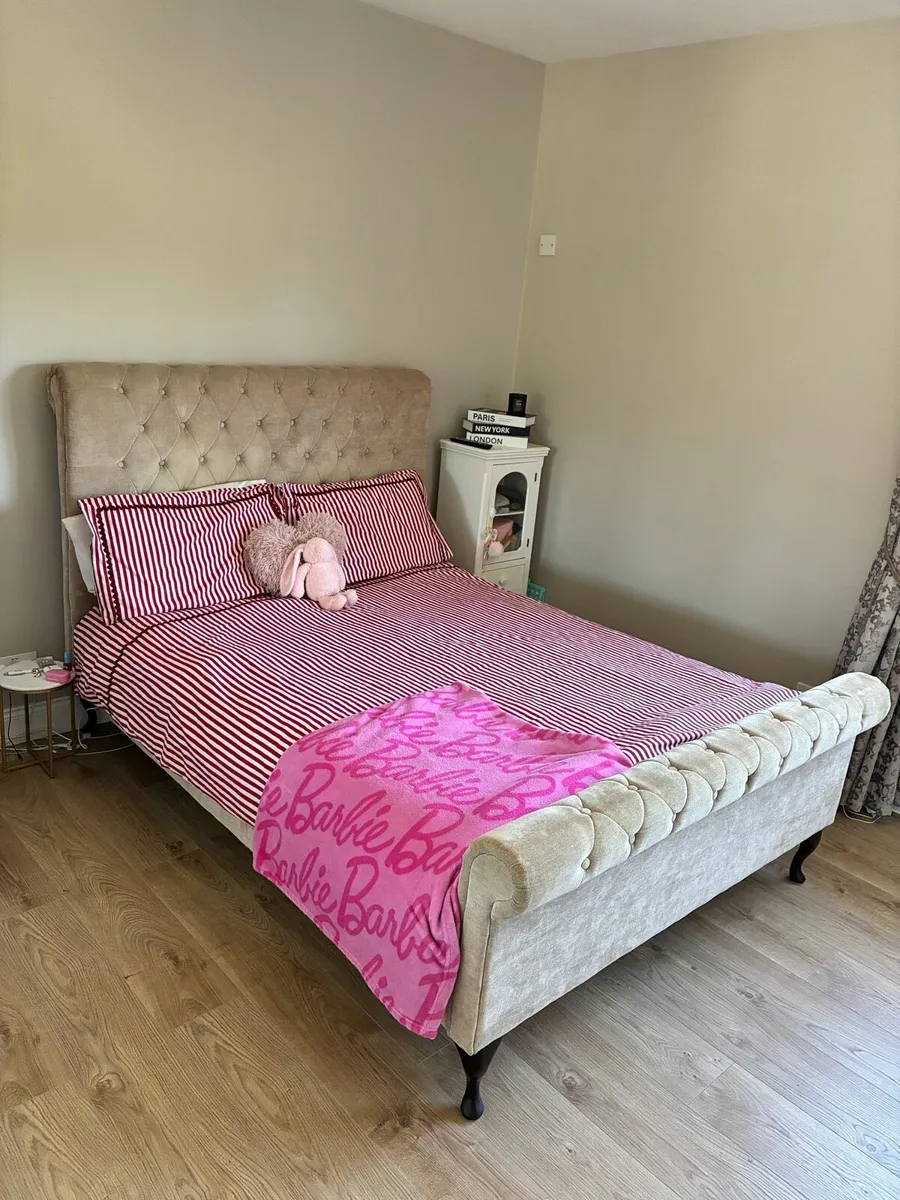 Double sleigh bed with mattress - Image 2