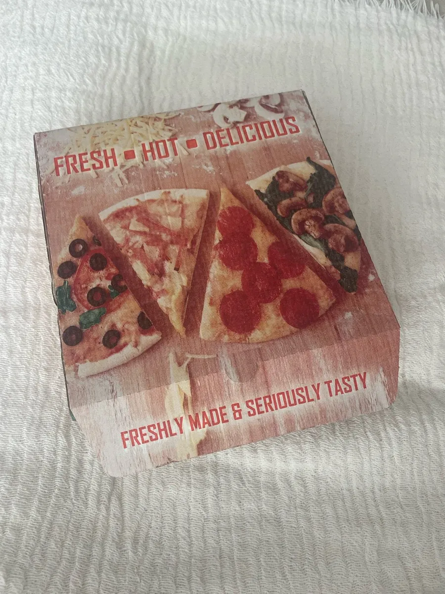 Pizza boxes - 10 for €1 - Image 1