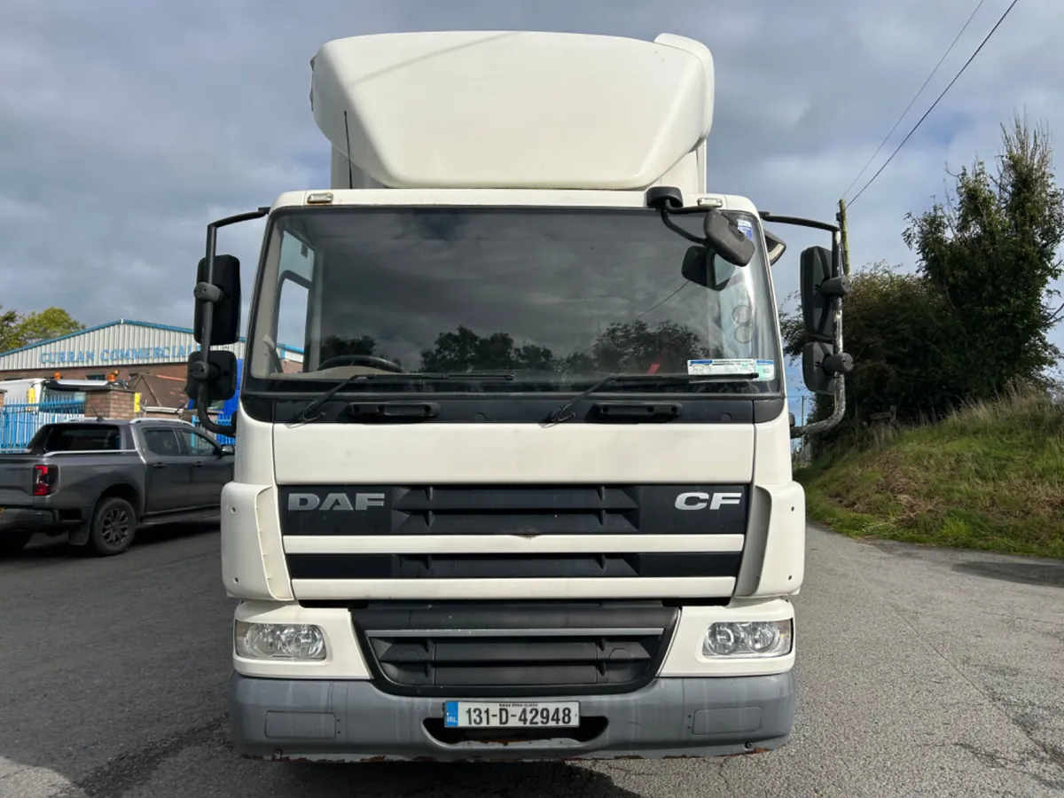 2013 Daf cf 75 310 6x2 Curtainsider Moffett kit - Image 2