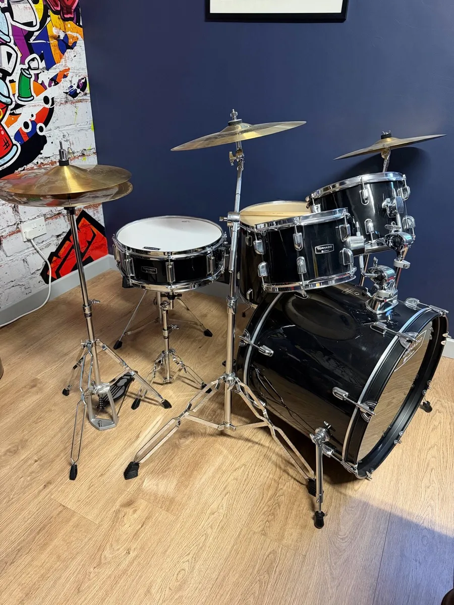 Mapex Tornado 22″ Rock Drum Kit in Black RRP£450 - Image 3