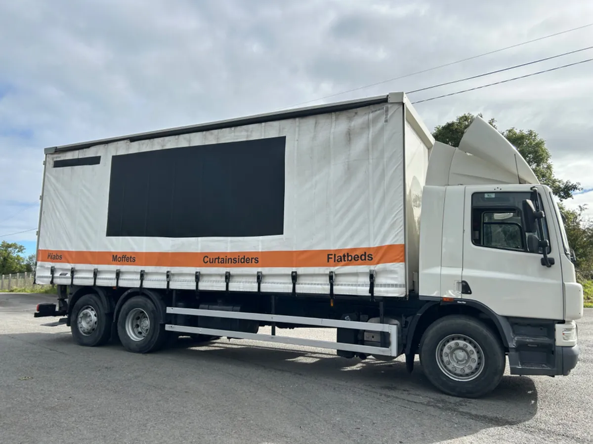 2013 Daf cf 75 310 6x2 Curtainsider Moffett kit - Image 4