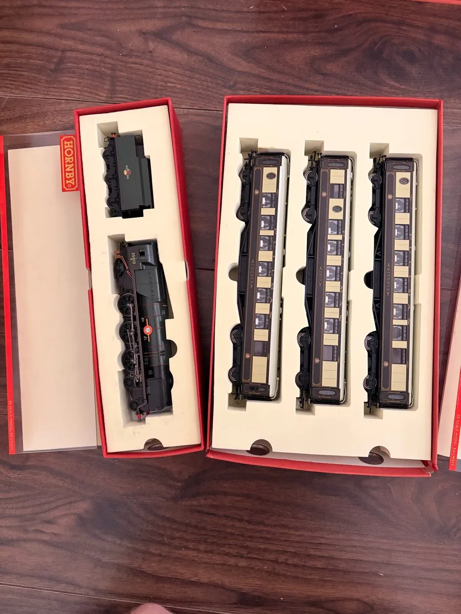 Hornby Merchant Navy class “The boxed set” - Image 2