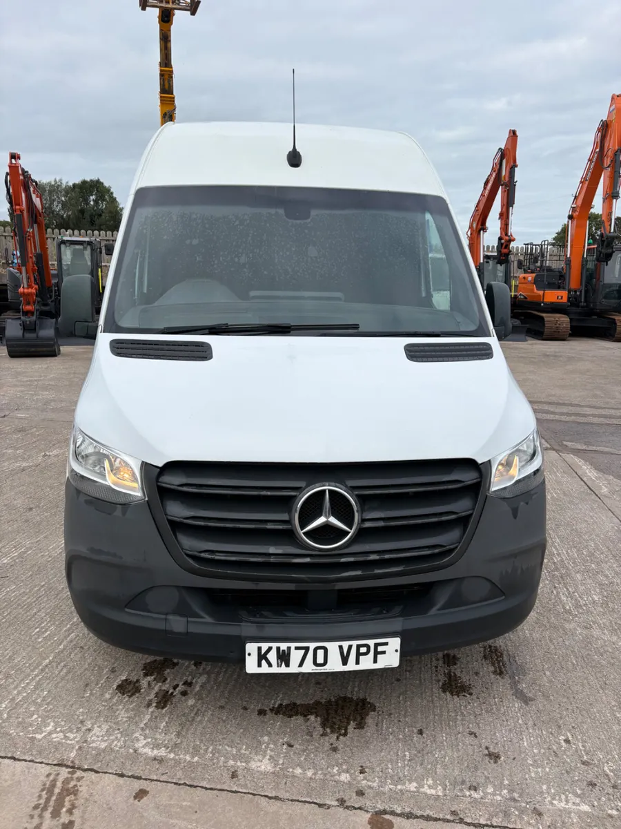 2021 Mercedes Sprinter MWB Hi Roof Finance Arrange - Image 3