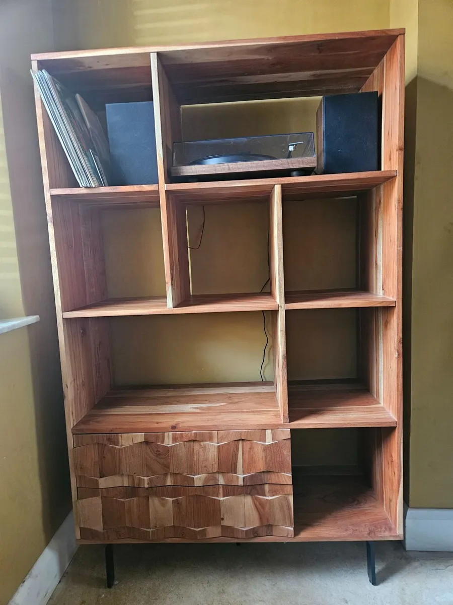 Display unit - Image 1