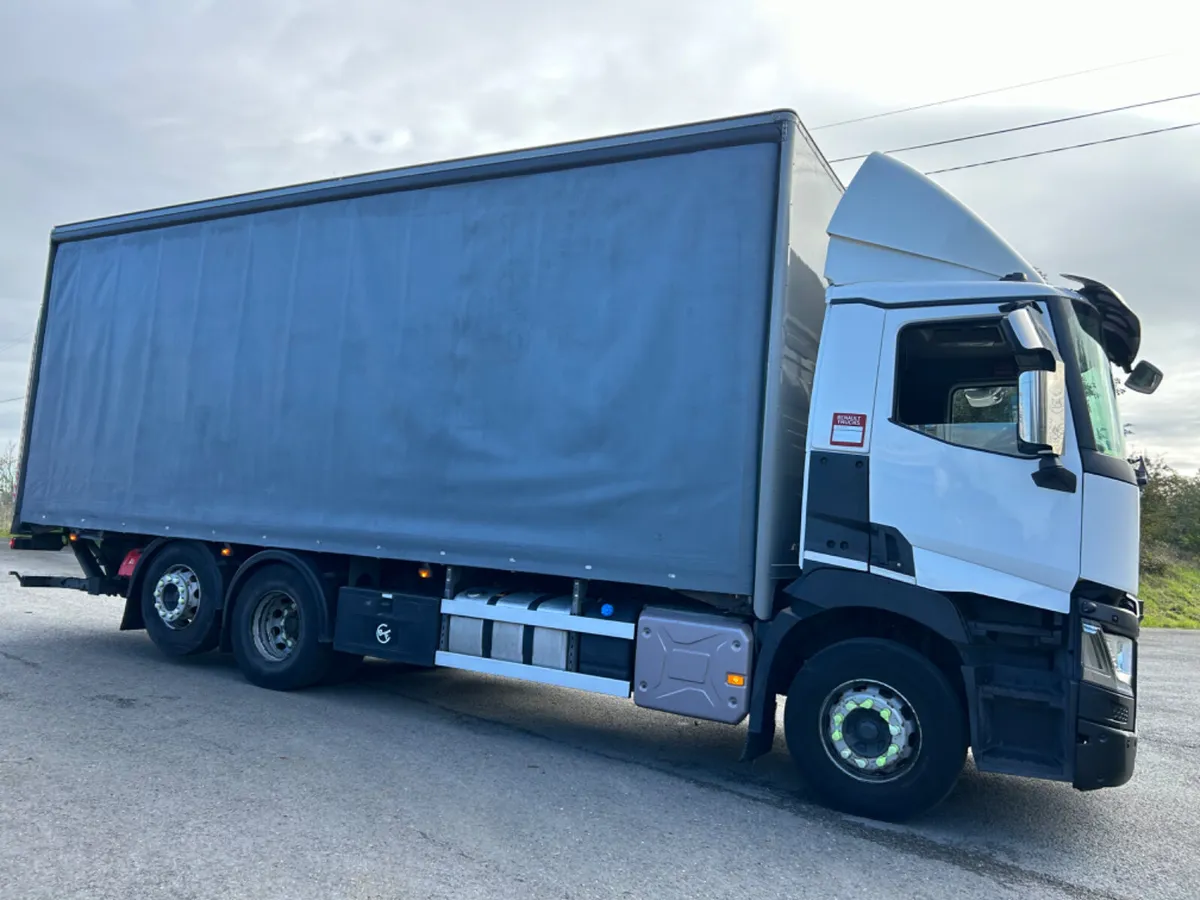 2016 Renault T380 6x2 SWB Curtainsider  tail lift - Image 4