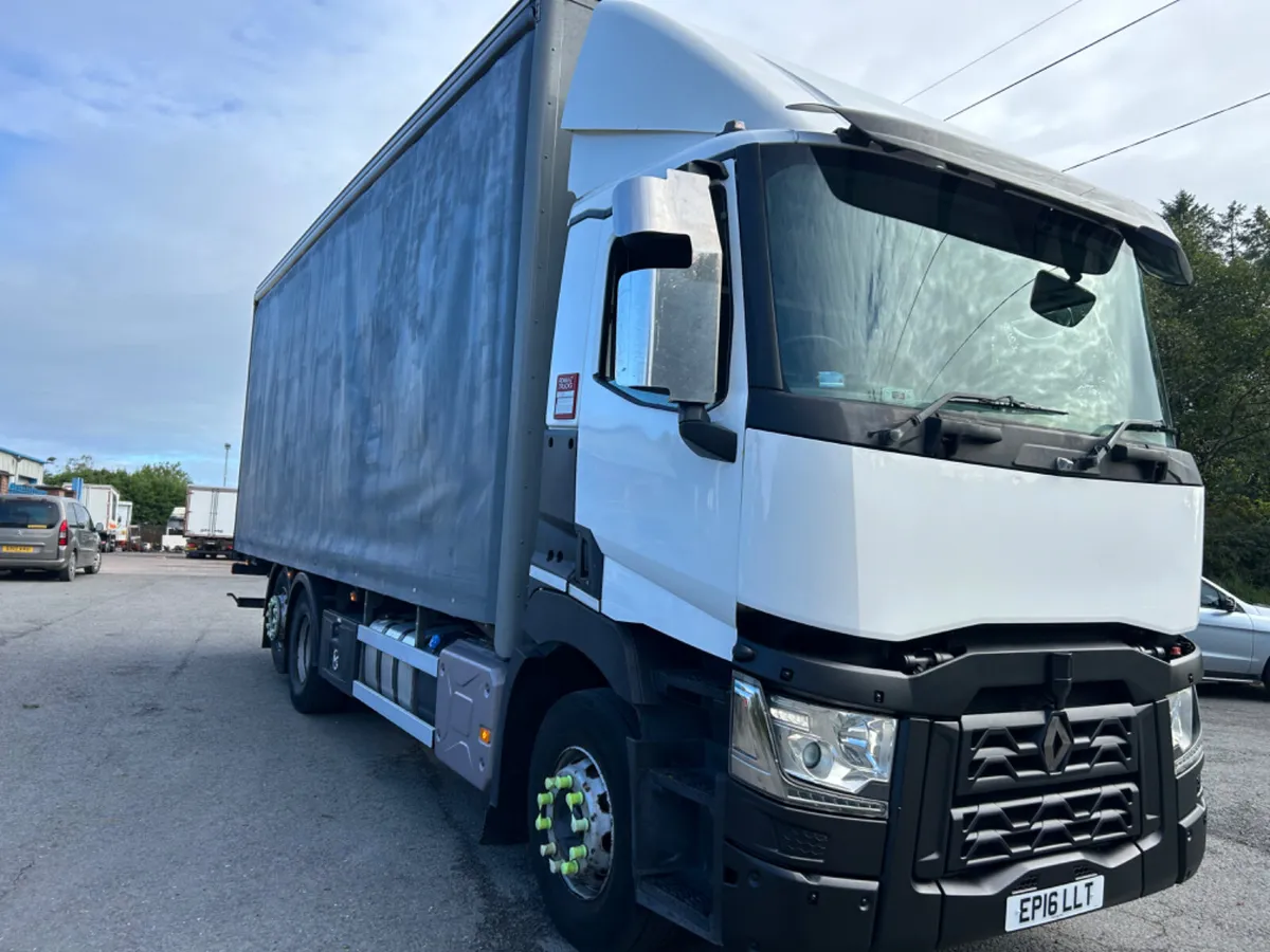 2016 Renault T380 6x2 SWB Curtainsider  tail lift - Image 3