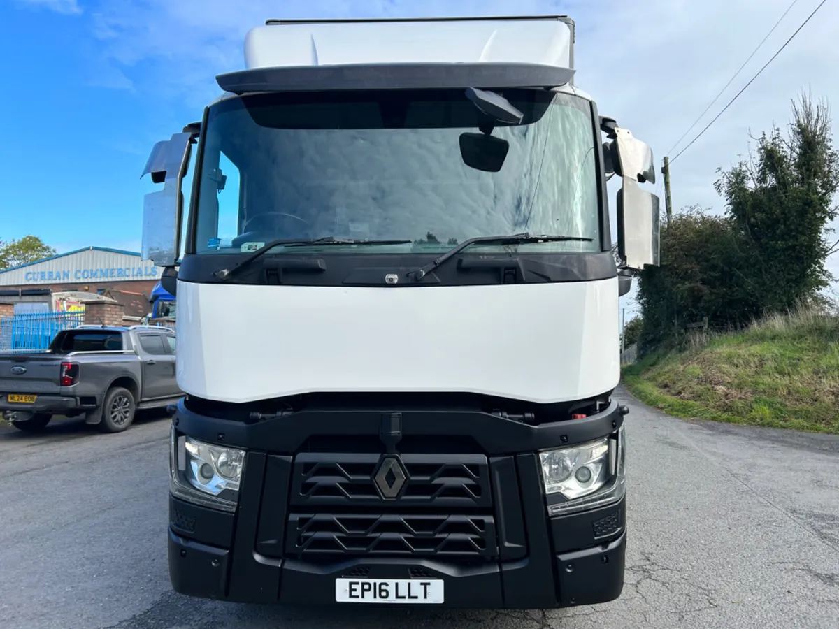 2016 Renault T380 6x2 SWB Curtainsider  tail lift - Image 2